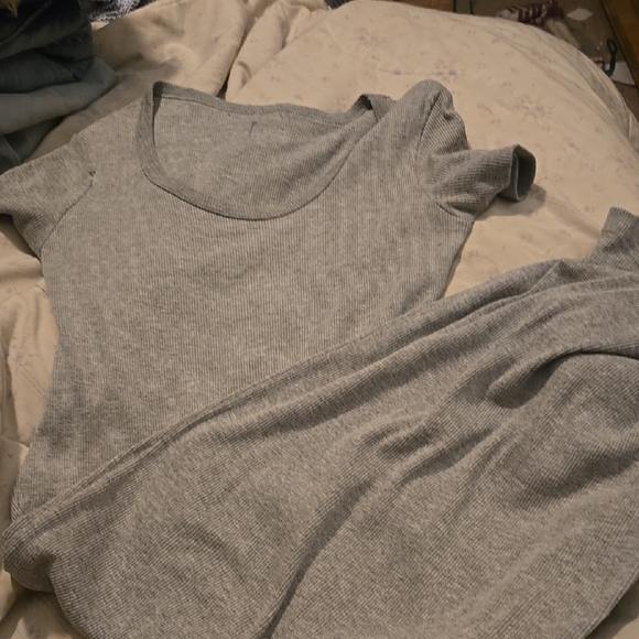 Gray Ribbed Knit dress - Picture 2 of 3